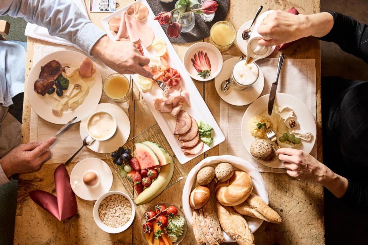 "Quality Hosts Arlberg" Hotel Garni Moessmer Sankt Anton am Arlberg Ngoại thất bức ảnh