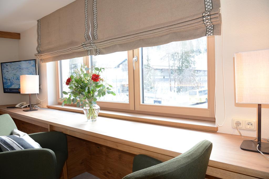 "Quality Hosts Arlberg" Hotel Garni Moessmer Sankt Anton am Arlberg Ngoại thất bức ảnh