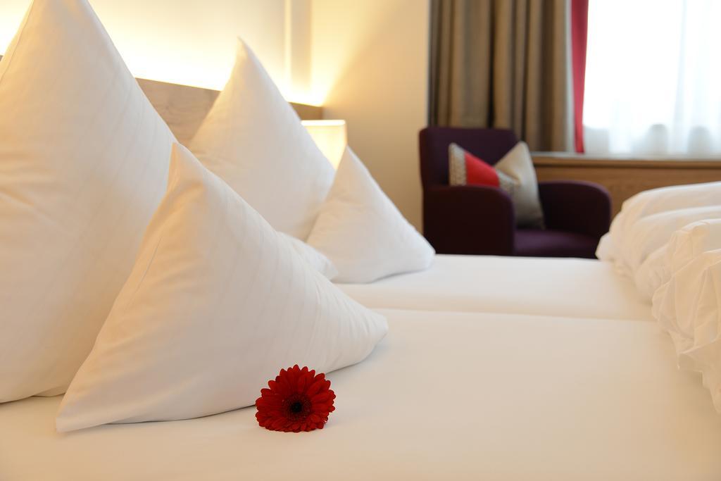 "Quality Hosts Arlberg" Hotel Garni Moessmer Sankt Anton am Arlberg Ngoại thất bức ảnh
