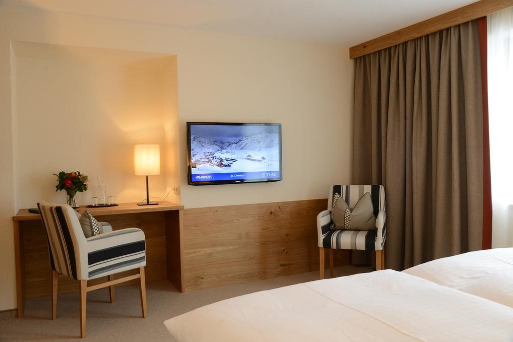 "Quality Hosts Arlberg" Hotel Garni Moessmer Sankt Anton am Arlberg Ngoại thất bức ảnh