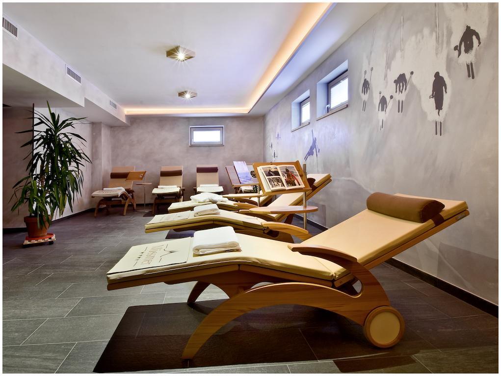 "Quality Hosts Arlberg" Hotel Garni Moessmer Sankt Anton am Arlberg Ngoại thất bức ảnh