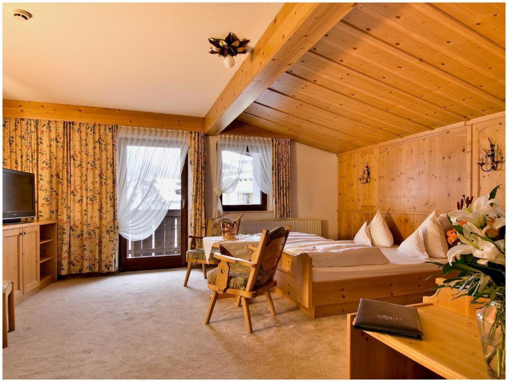 "Quality Hosts Arlberg" Hotel Garni Moessmer Sankt Anton am Arlberg Ngoại thất bức ảnh