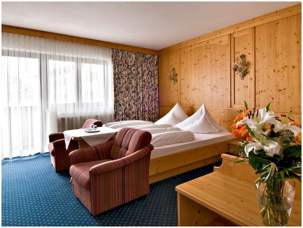 "Quality Hosts Arlberg" Hotel Garni Moessmer Sankt Anton am Arlberg Ngoại thất bức ảnh